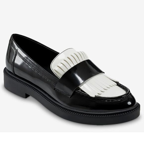 Marc Fisher Calixy Loafer in Black and White Size 5.5 New in Box - Picture 1 of 9